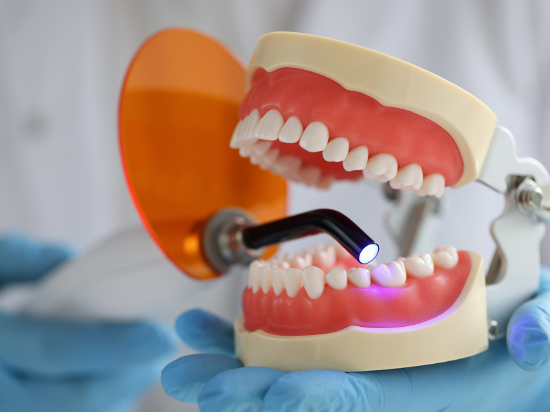 Верните себе уверенность в улыбке: технологии протезирования при полной потере зубов